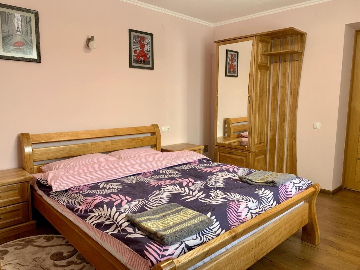 Appartamento Underhills House Jaremče Esterno foto