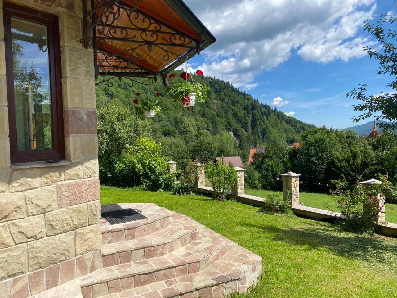 Appartamento Underhills House Jaremče Esterno foto